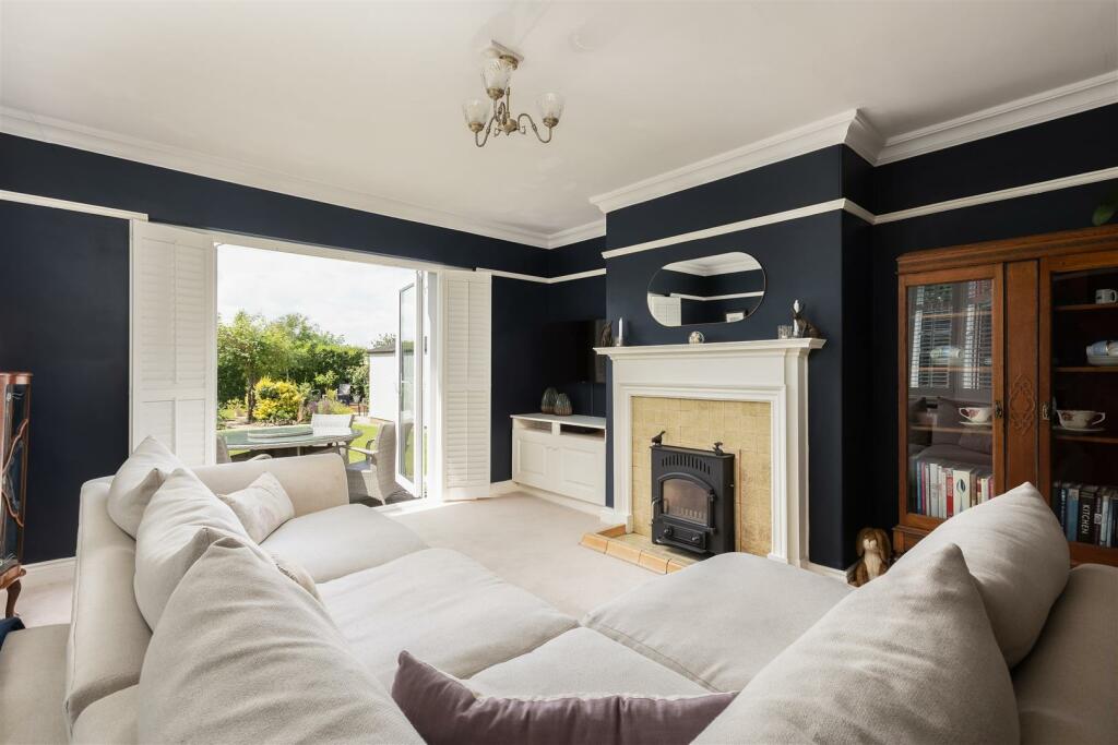 Ettington House Sitting Room-1.jpg