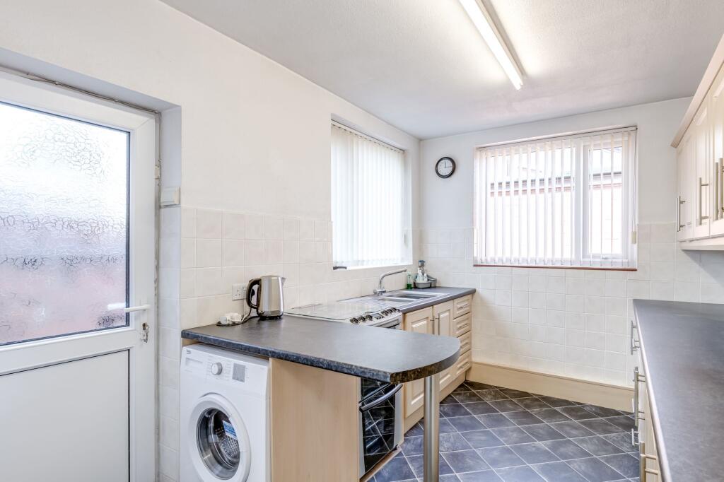 Kitchen / utility / breakfast room