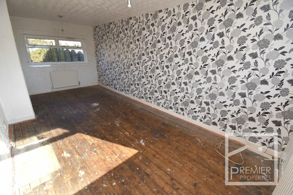 Lounge/Dining Area