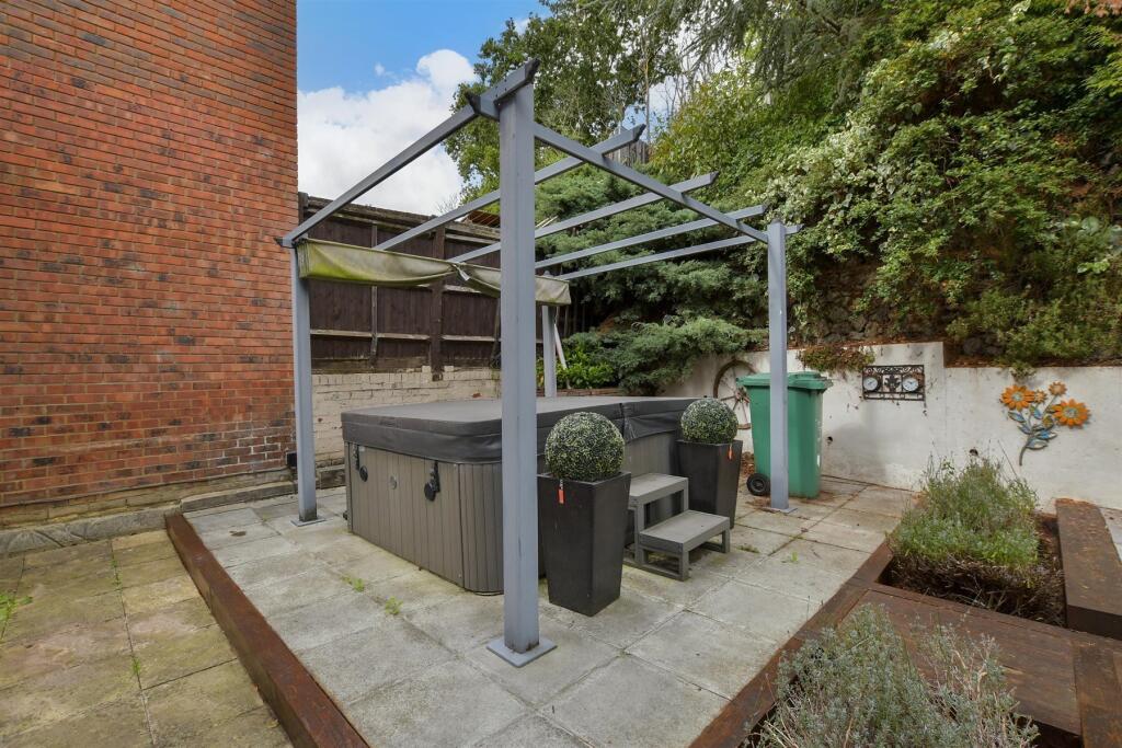 Patio / Decking