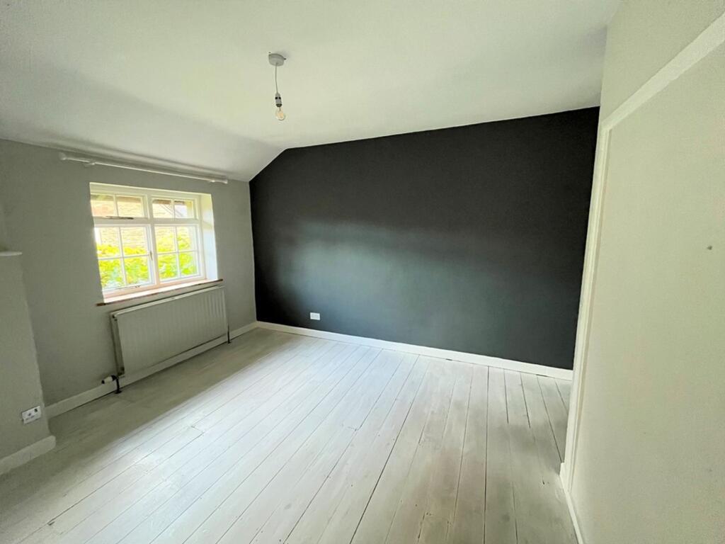 Bedroom 1 (b)