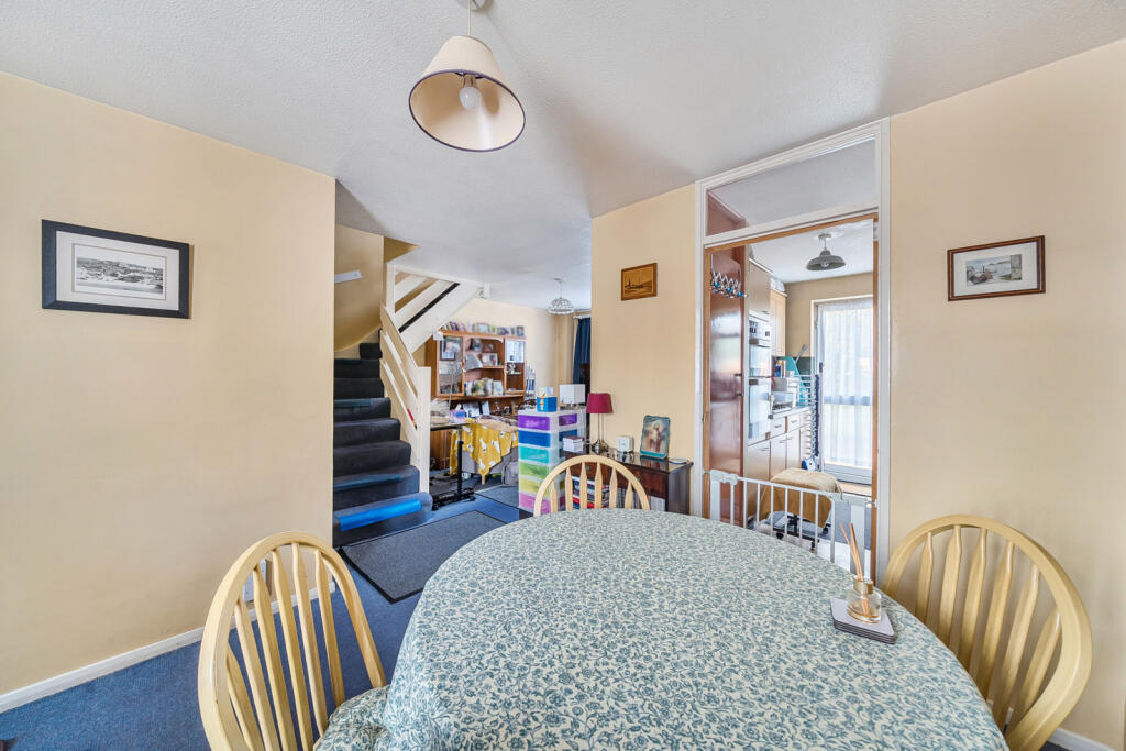 1358642-6-68d2720...