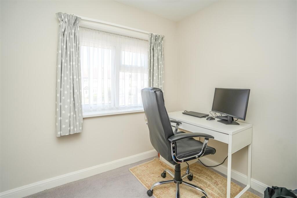 46 Codsall Road (14).jpg
