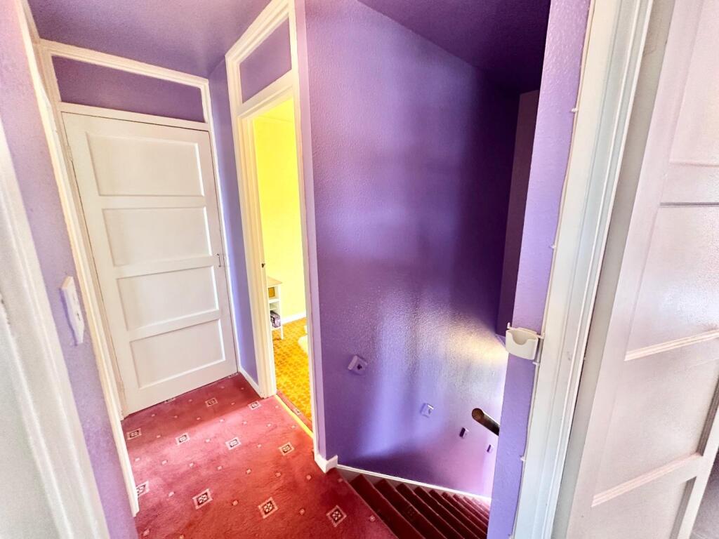 TO THE FIRST FLOOR LANDING