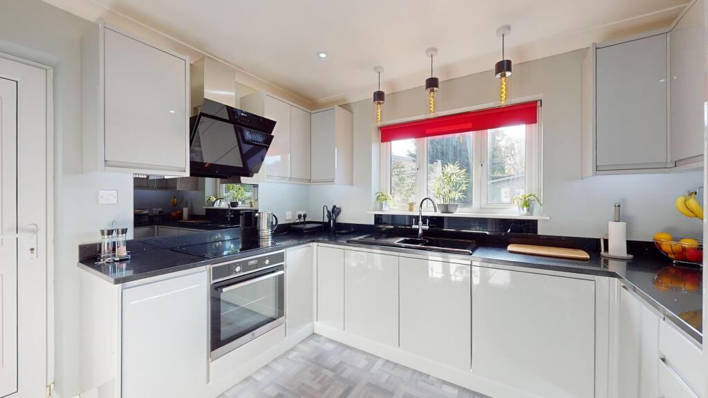 191-Tinshill-Lane-10242024_170003