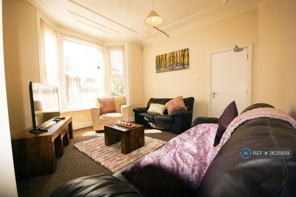 Nice Artwork In The Livingroom 