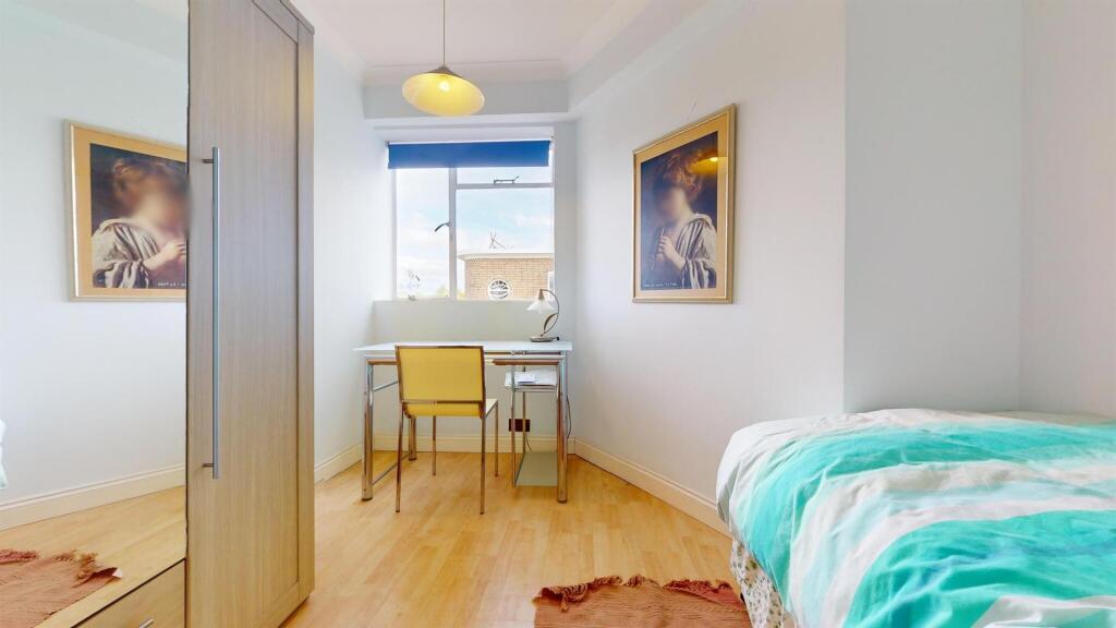 17FAbedroom4.jpg
