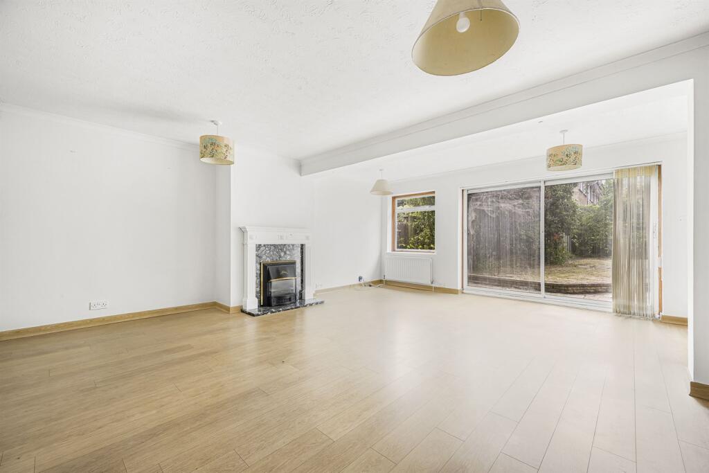 Living/Dining Room