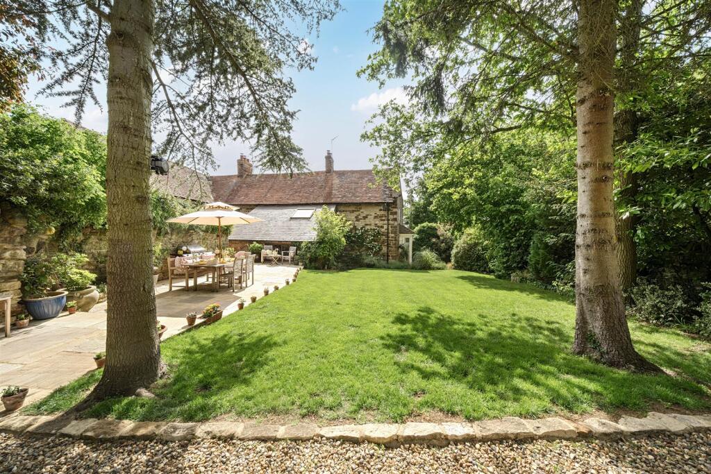 Cliff Hill Farm - Garden 1.jpg