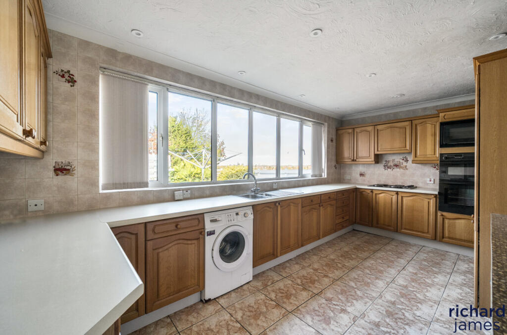 09721451d4874c7fbccb67e66858d768