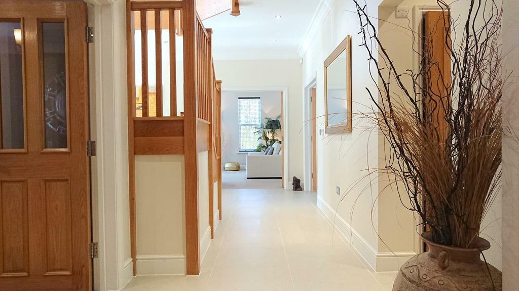 14_Hallway_3.JPG