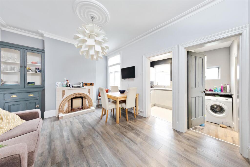 Pearcroft Road, Leytonstone