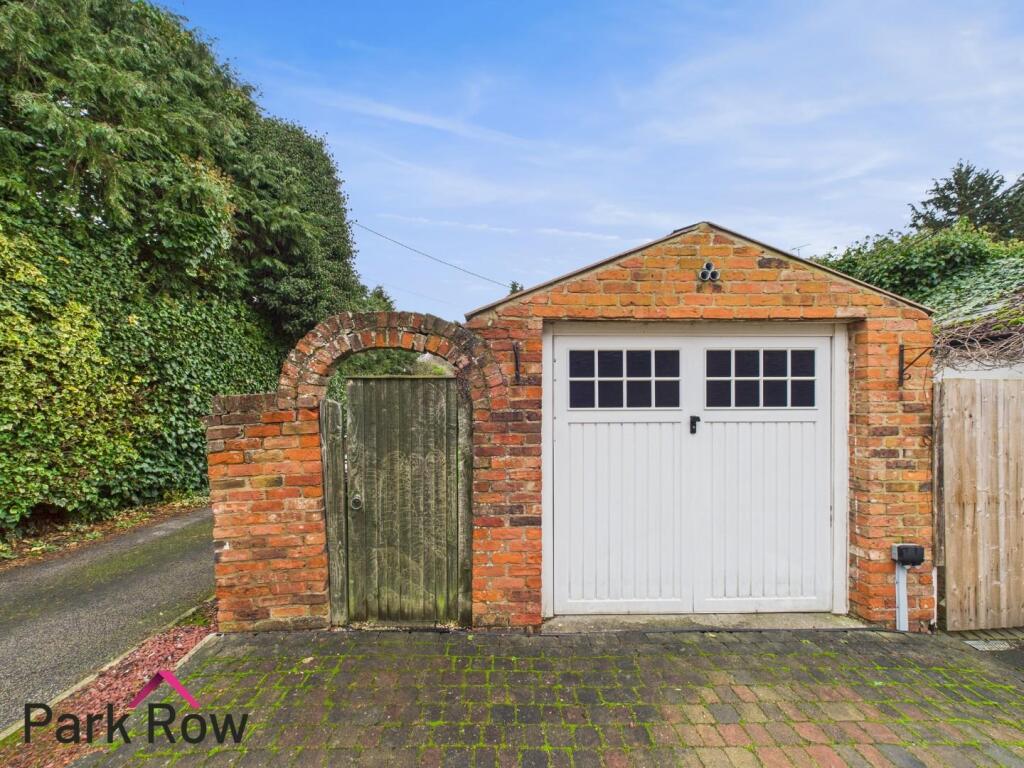 GARAGE