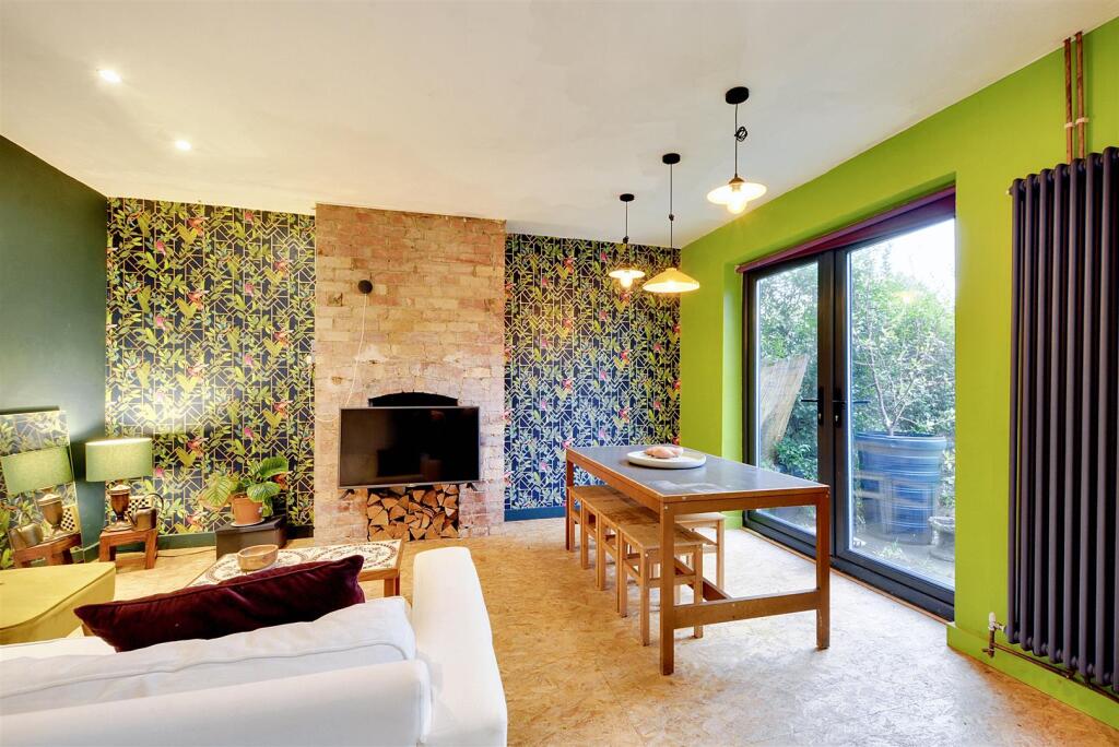 Kitchen Living_2.jpeg