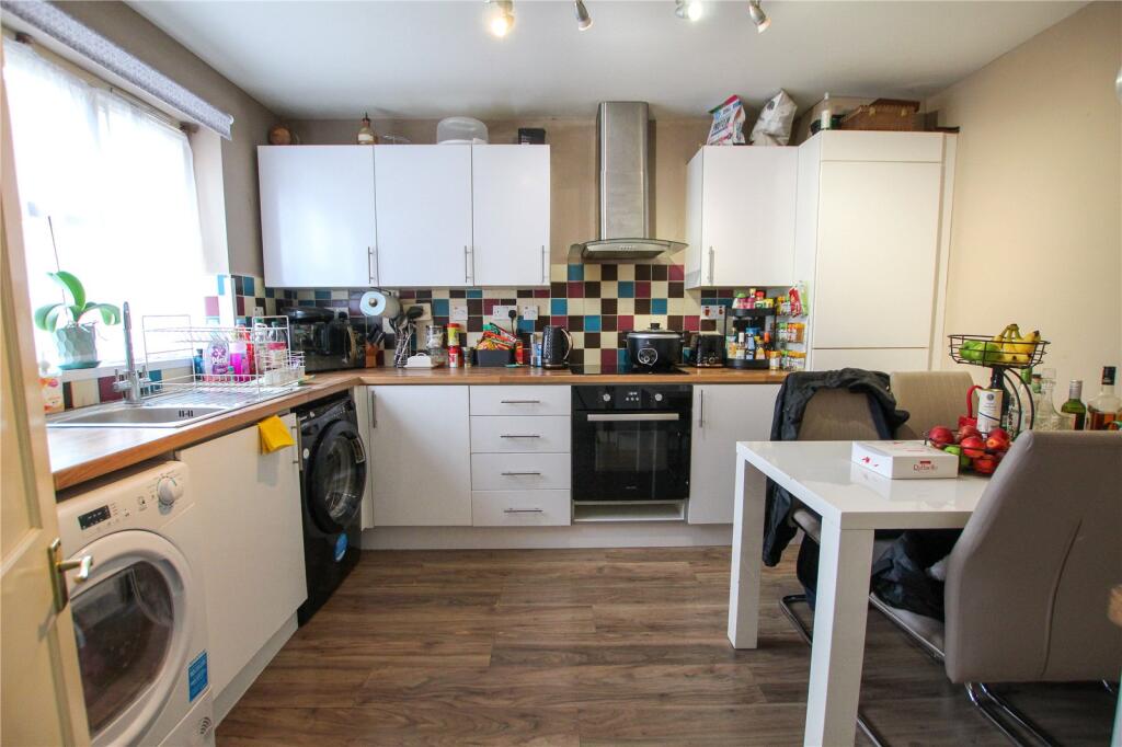 Kitchen Diner.