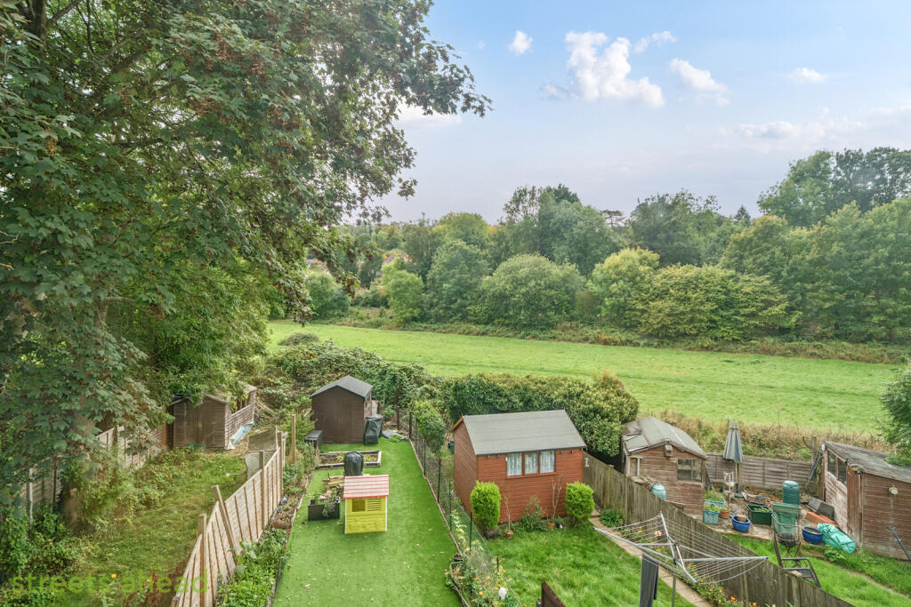 e10f8091-7817-429...