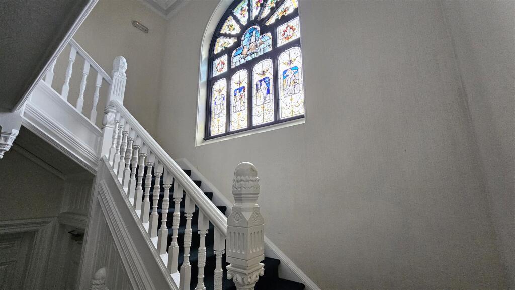 Communal Hallway.jpg