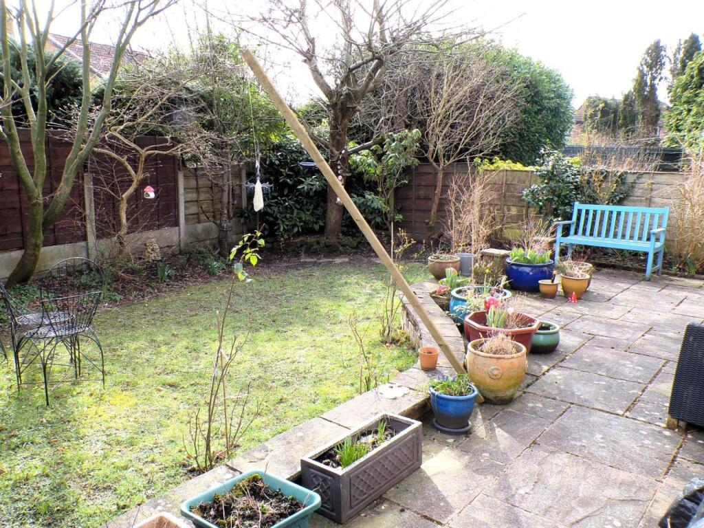 EppingCl12gdn2.JPG
