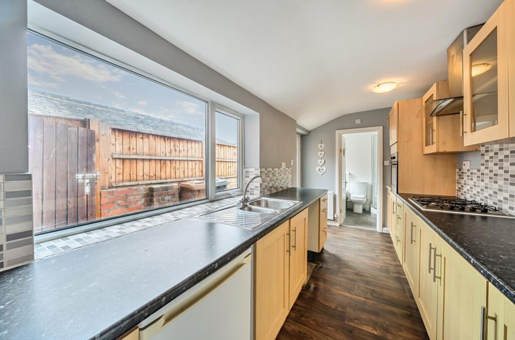 1374042-12-6904c3194389e