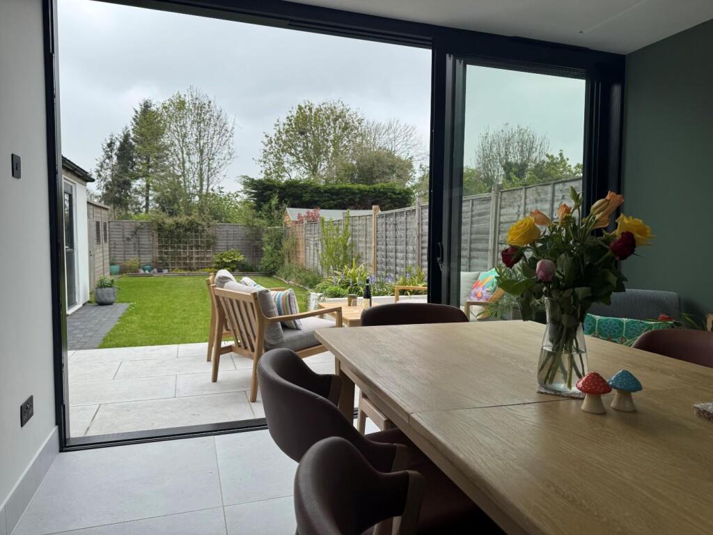 V pic from kitchen to outside with doors open 1.jp