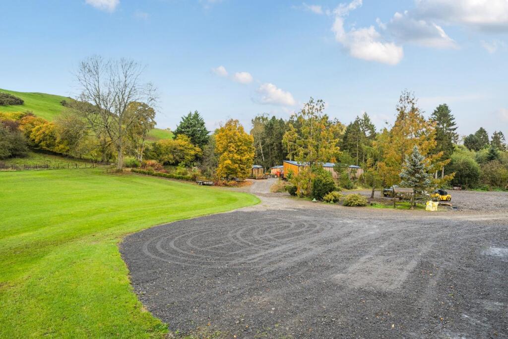 Parking and turning area.jpg