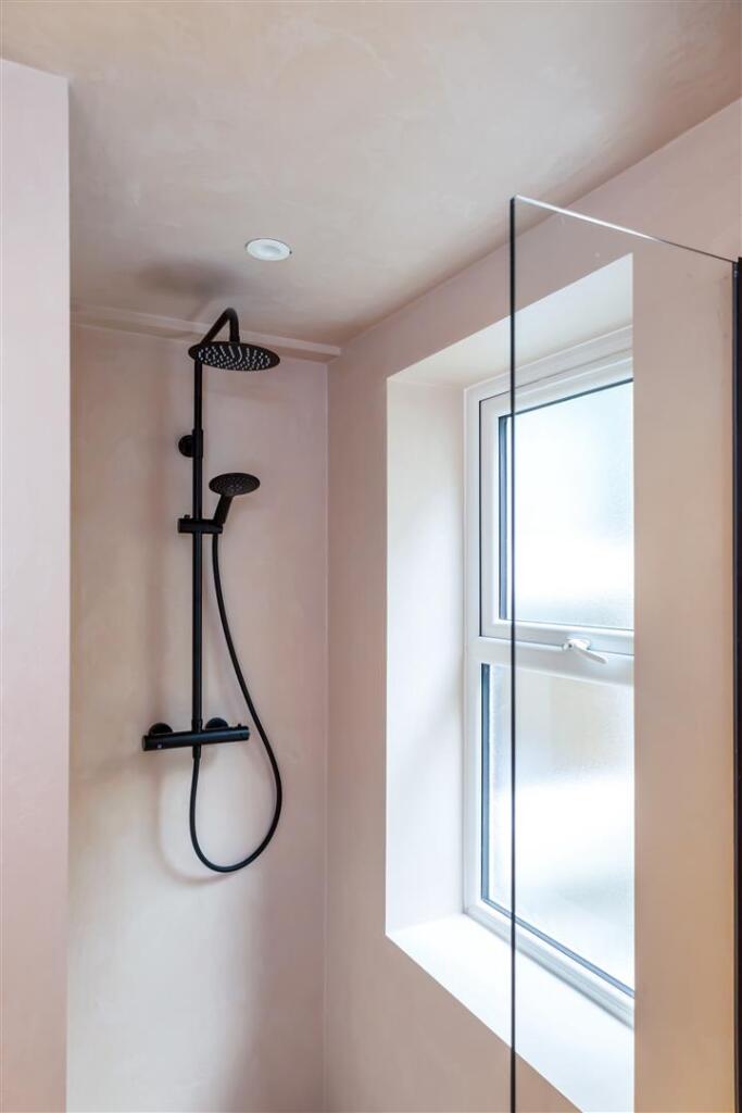 Ground Floor Flat-023.jpg