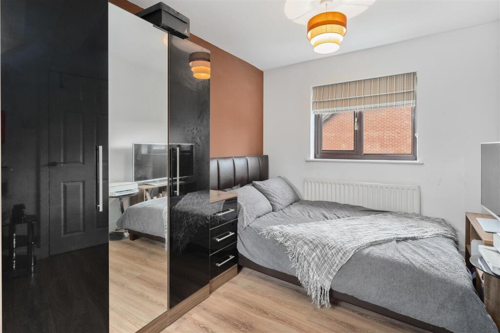 6 Woburn Close, Banbury-25.jpg