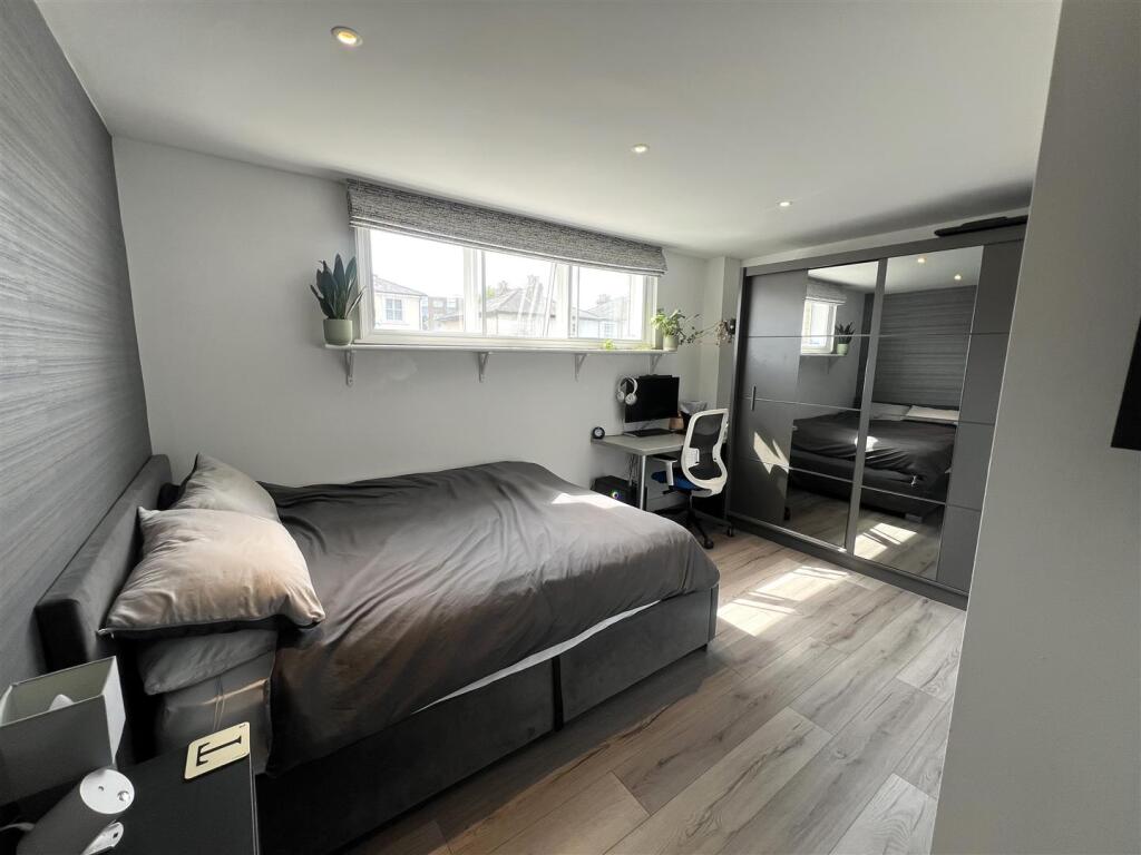 Bedroom.jpg