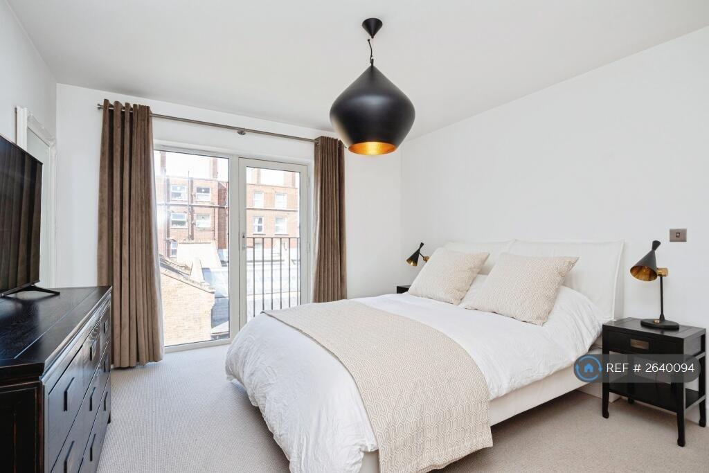 Main Bedroom 