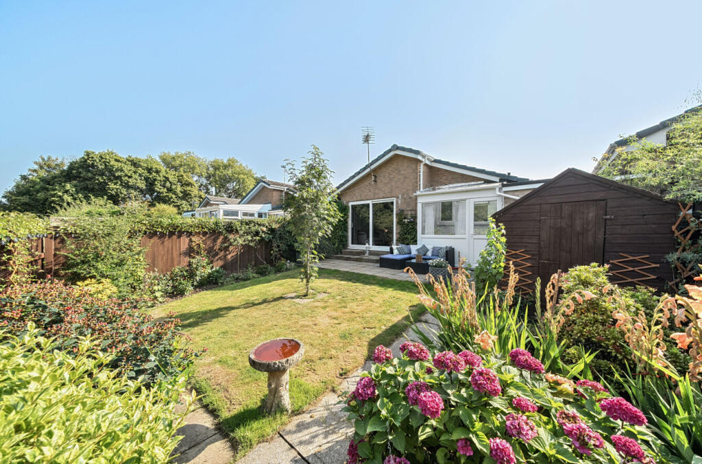 1336714-3-689b0e5...