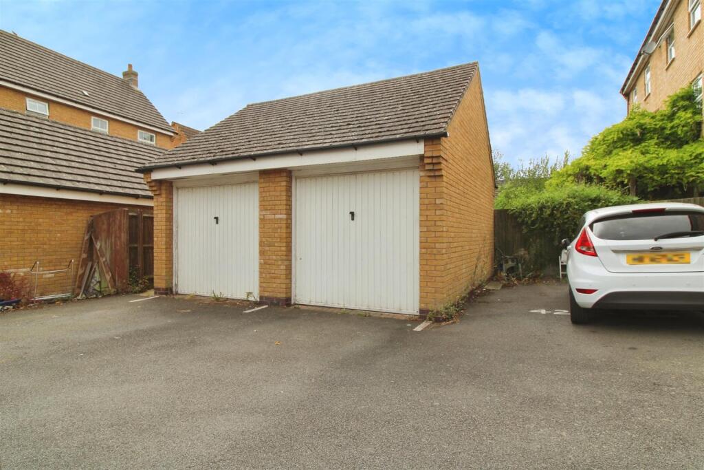 Garage &amp; Parking