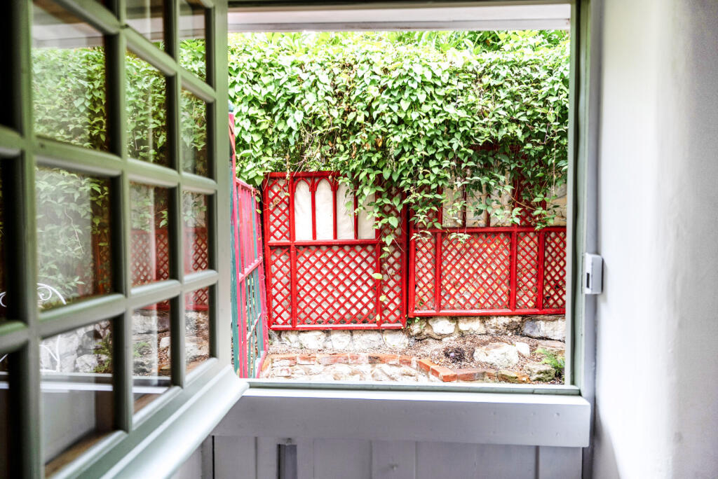 1346937-19-68b181...