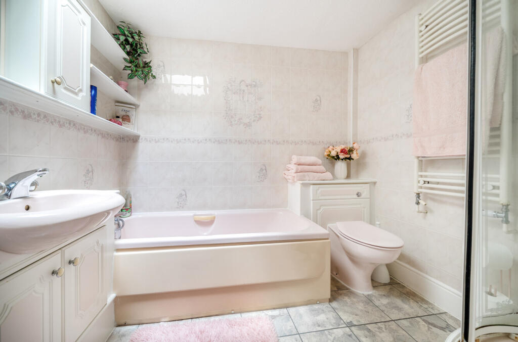 1328533-40-688130...