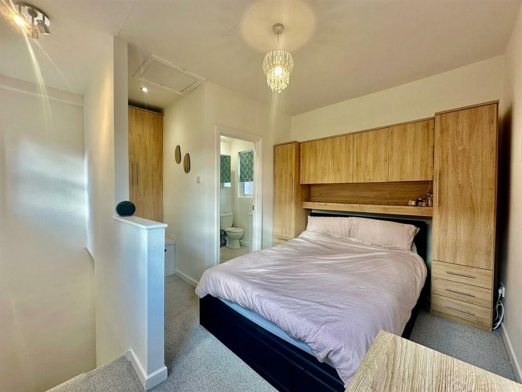 WhatsApp Image 2024-11-13 at 16.13.39_a81bf2c1.jpg