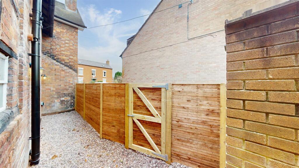 Shrewsbury Road, 129 Shawbury Rear Courtyard 2023.