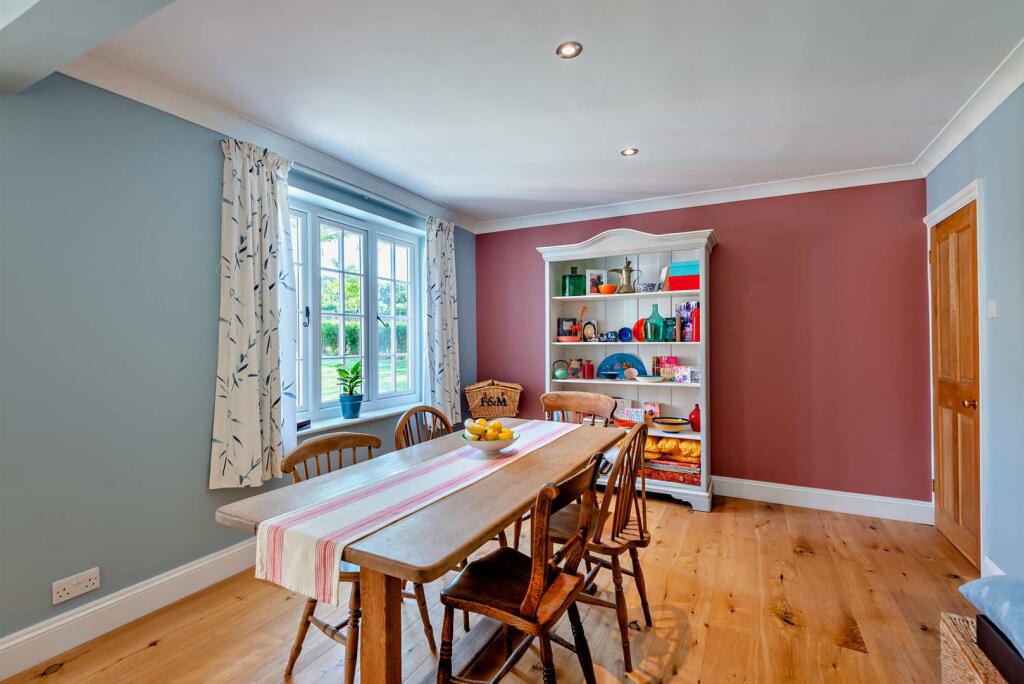 8559725-interior28-800.jpg