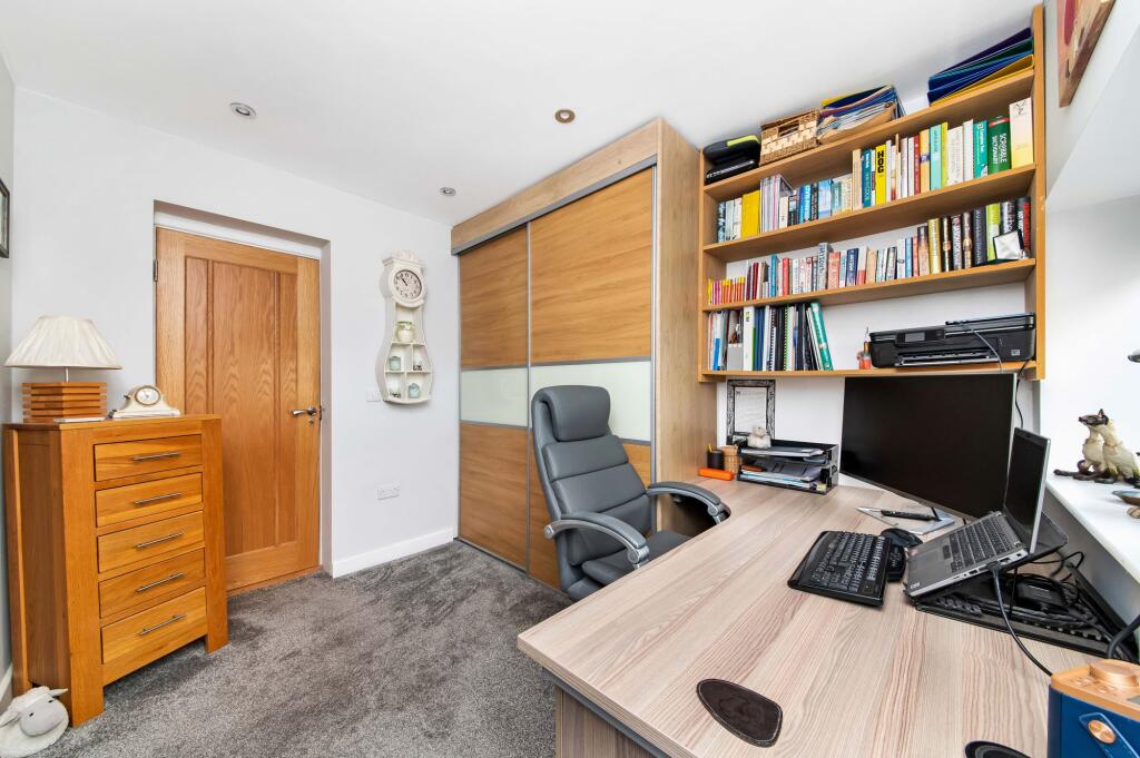 BEDROOM FOUR / HOME OFFICE