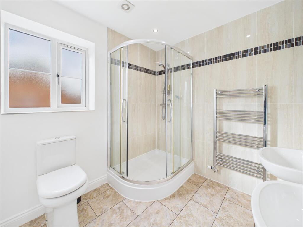 Room 3 En-suite