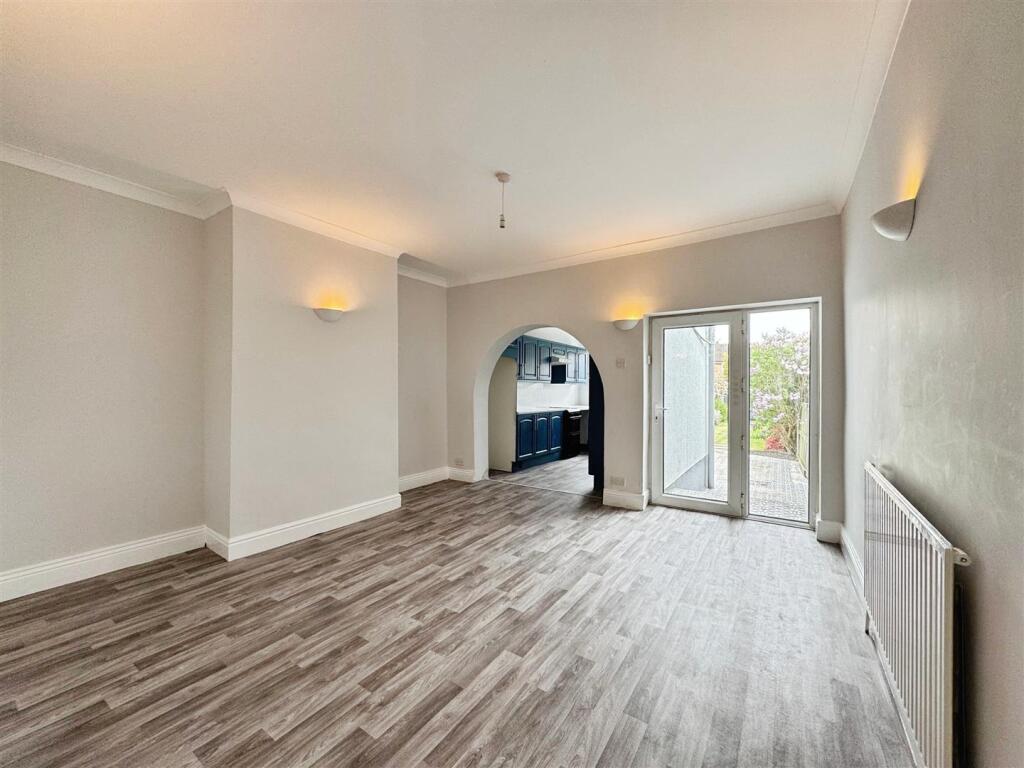 31095822--4B0A-BDB3-2C28CE7AE03C-12865-0000054065F