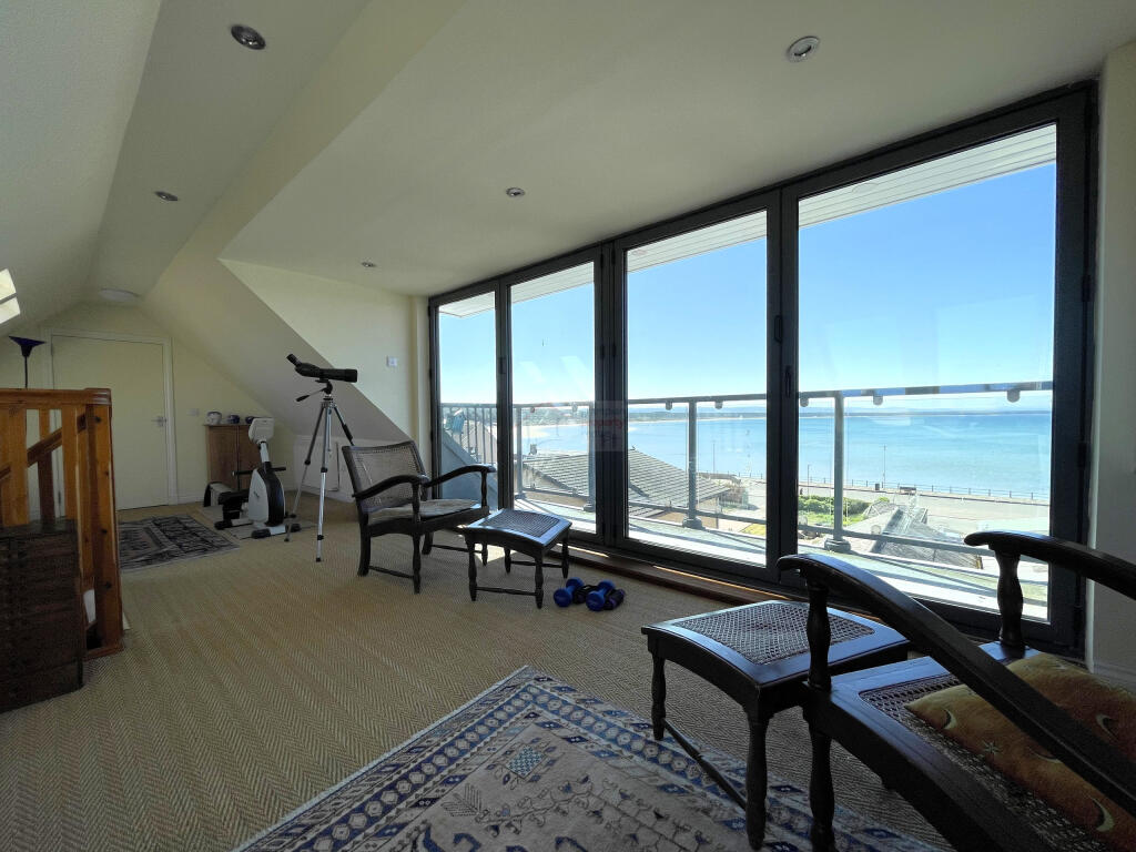 Lounge with Balcony.JPG