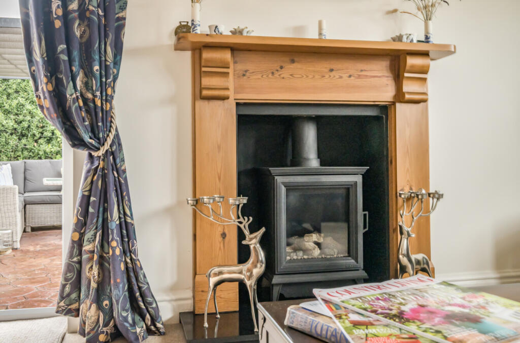 1323608-13-6890ec...