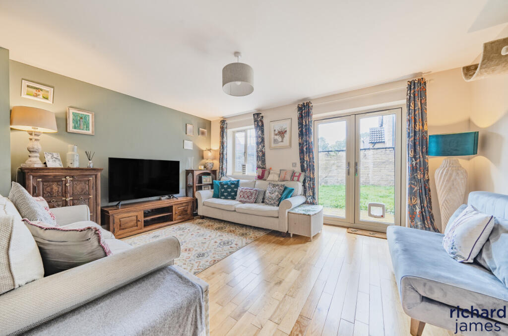 8259138f-3ca2-4f5...