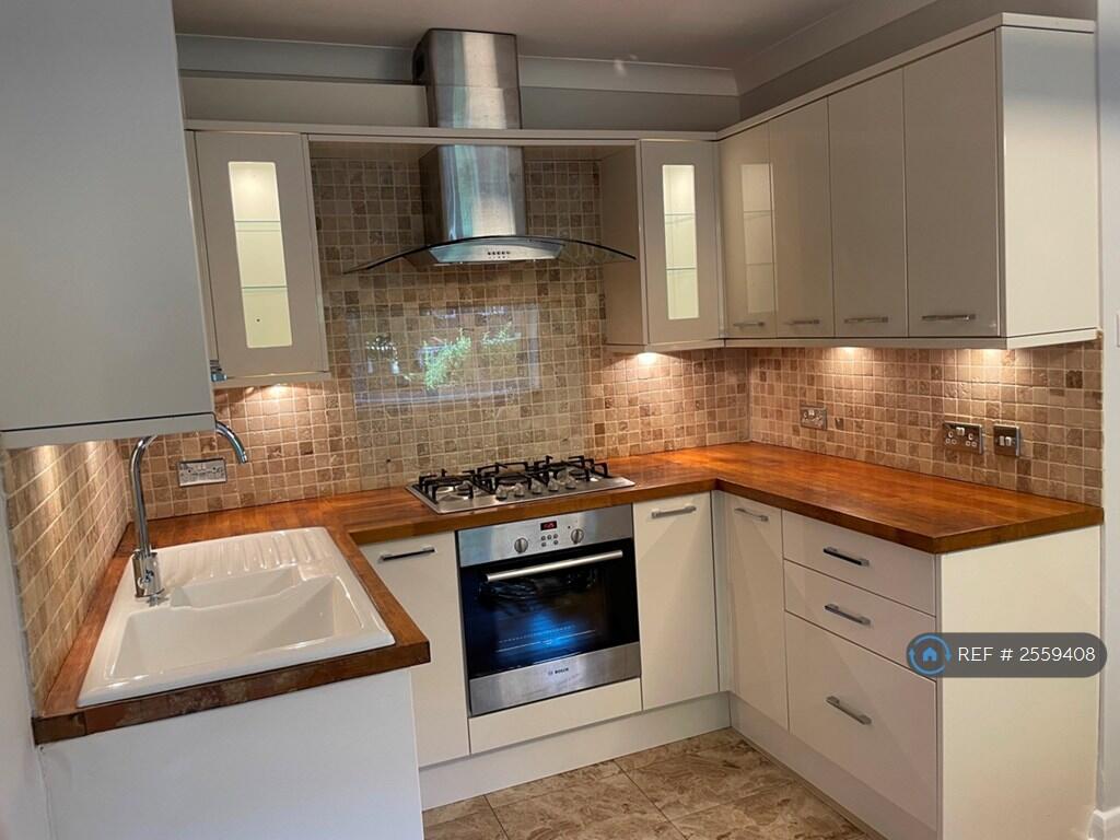 Kitchen Microwave Will Be Provided 