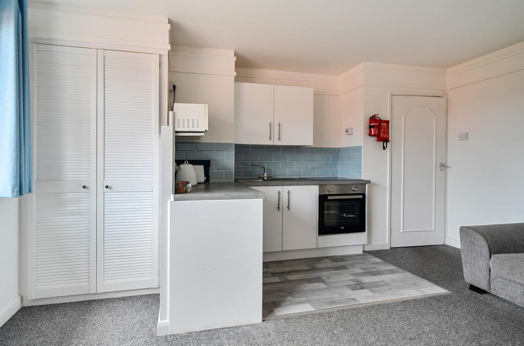 1393369-8-6943d91...