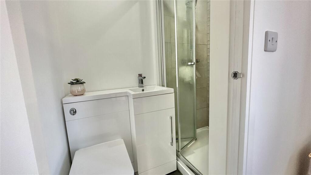 En Suite 2