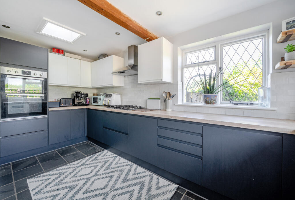 1306550-22-6852d4...