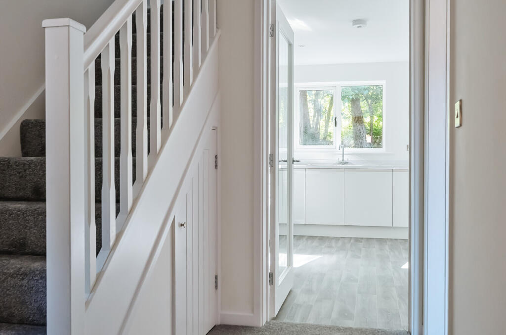 10-6819cd1614001-...