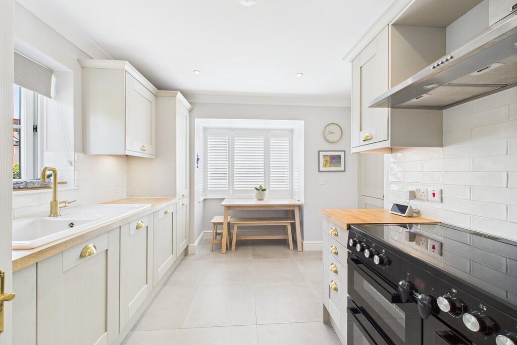 CAM01689G0-PR0474...