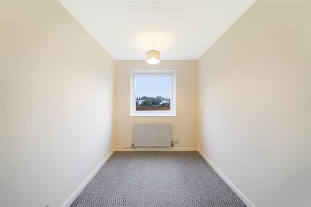 5 Cambridge Court, Harrowdene Road - MBbf9j8mOYfme