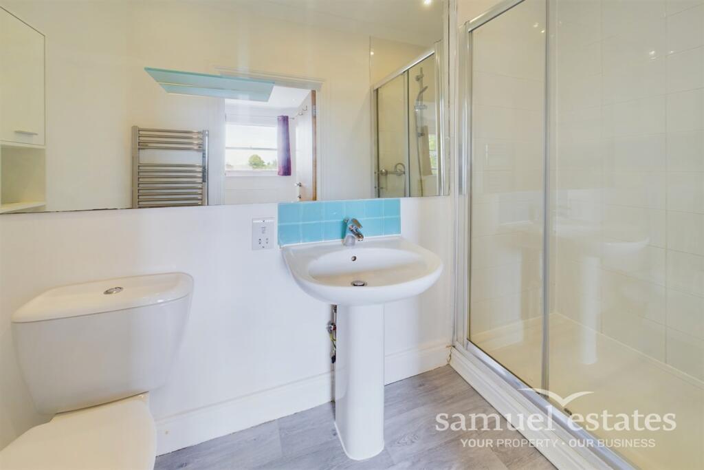 En-suite Bathroom